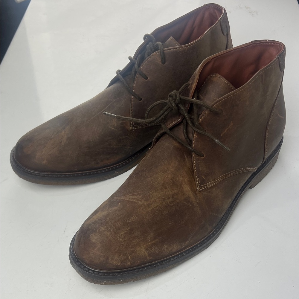 Johnston & Murphy Distressed Brown Chukka Boots